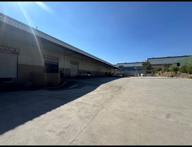 8,500M² WAREHOUSE FOR SALE IN LINBRO PARK
